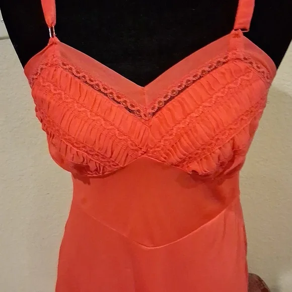 Strainfers Full Slip - Picture 2 of 6